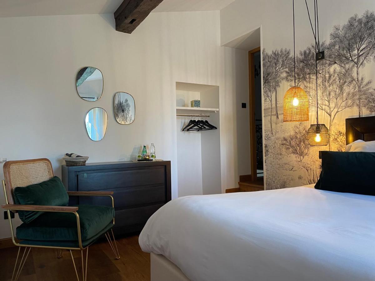 Maison De Jean Bed & Breakfast
