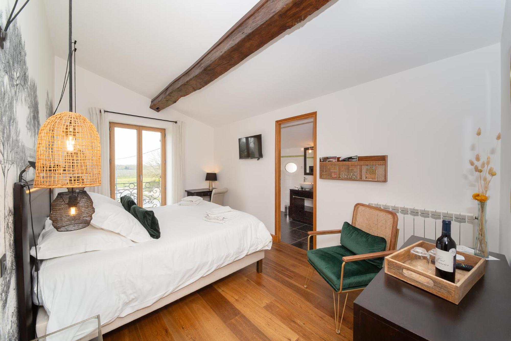 Maison De Jean Bed & Breakfast